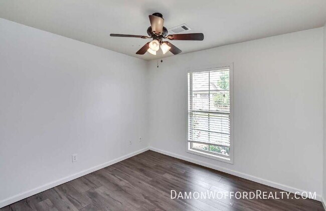 Building Photo - 107 Emery Drive