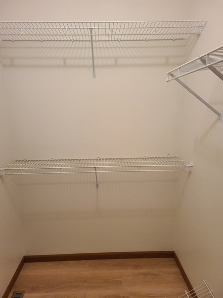 Building Photo - 2871 E 777th Rd