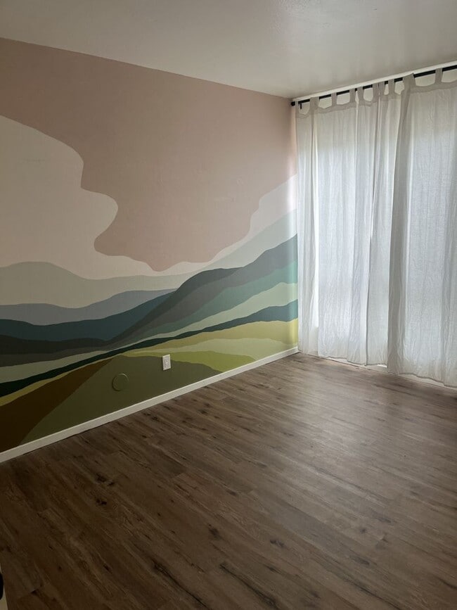 Building Photo - 2 Bedroom/ 2 Bath Condo with Community Pool