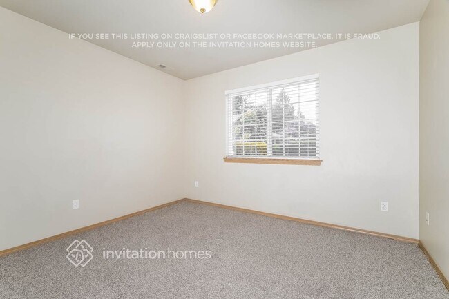 Building Photo - 17407 17th Ave E