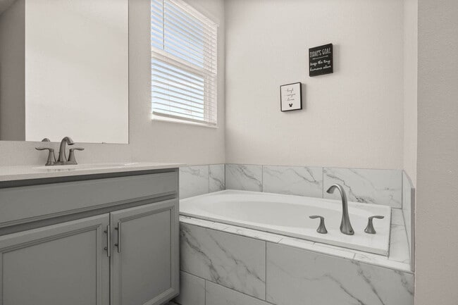 Building Photo - 8938 Cabot Cliffs Dr