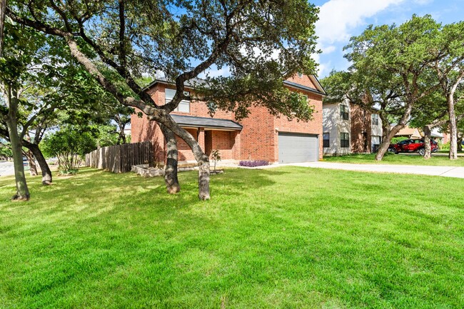 Building Photo - 16074 Walnut Creek Dr