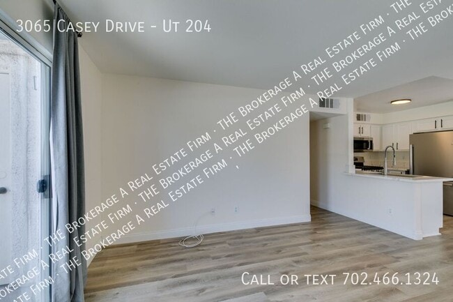Building Photo - 3065 Casey Dr