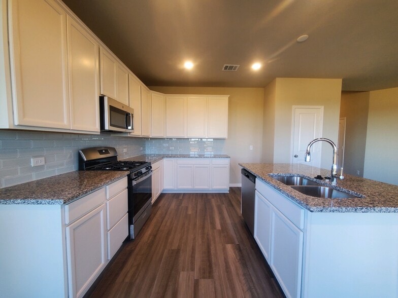 Building Photo - 2056 Muscadine Trl