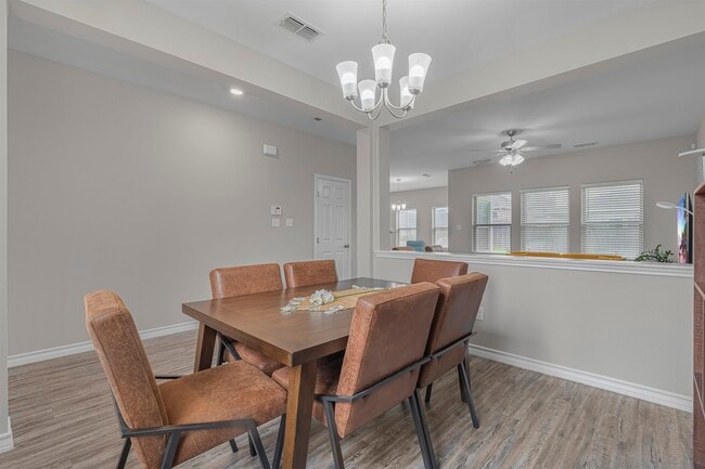 Building Photo - 1506 Sombras Dr