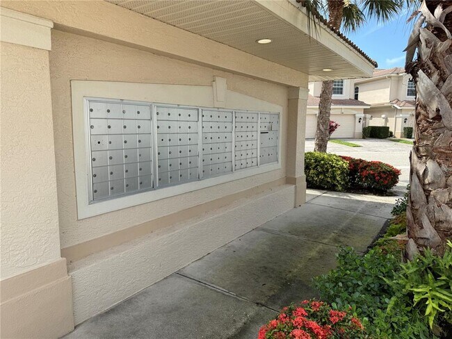 Building Photo - 6952 Prosperity Cir