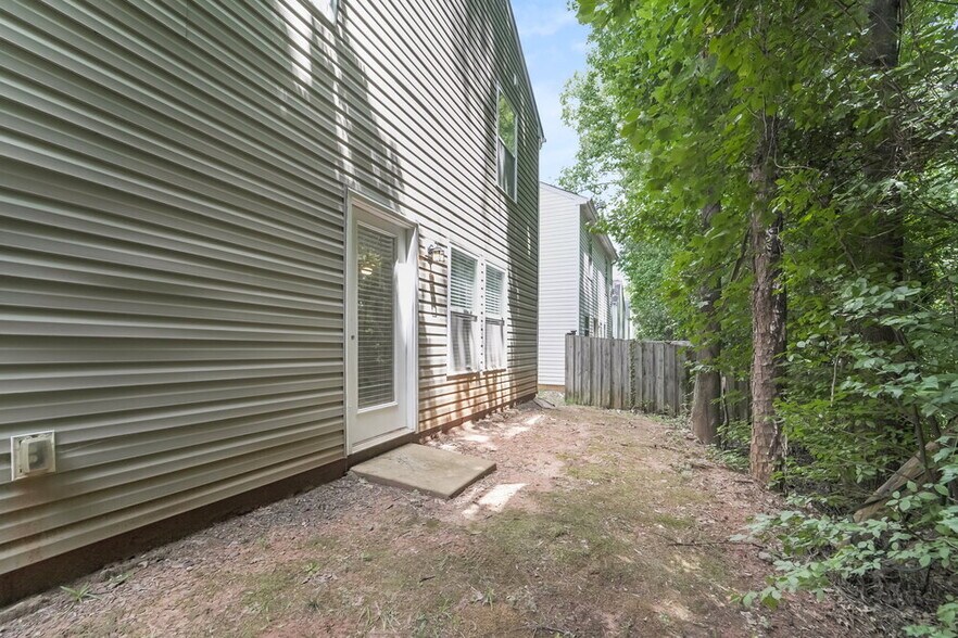 Building Photo - 7054 Sycamore Grove Ct