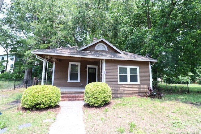 Primary Photo - 1009 Taylor St