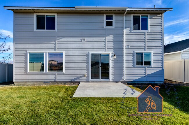 Building Photo - 3181 N Saratov Wy