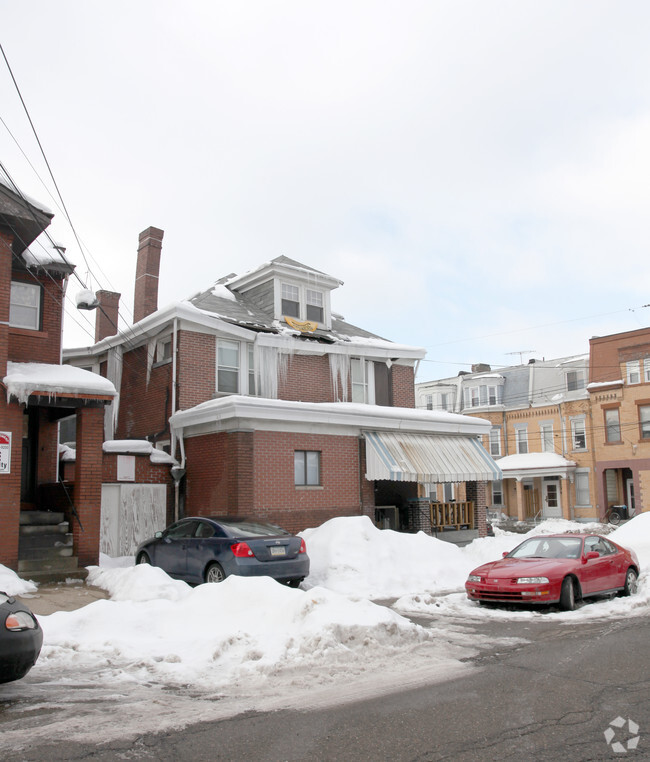 Building Photo - 502 Semple St