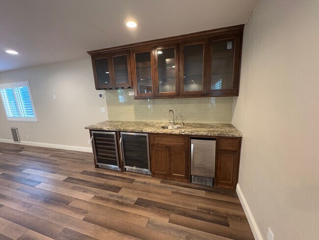 Building Photo - NW Visalia Home Near Country Club coming soon!