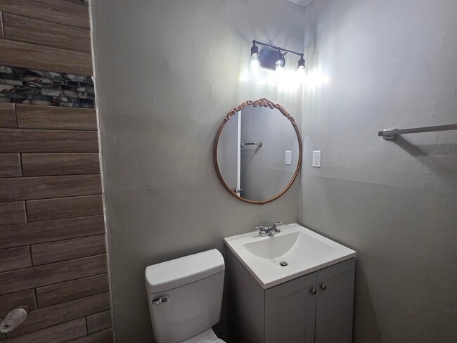 Building Photo - 5787 Northland Dr