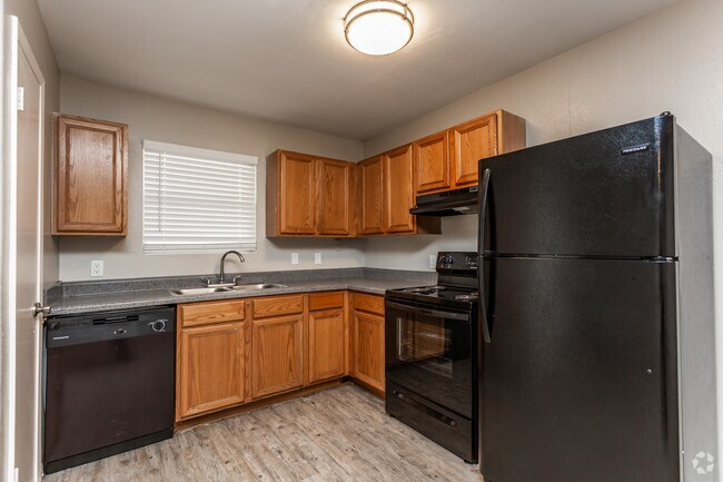 1BR, 1BA - 535SF Kitchen - Cornerstone Apartments