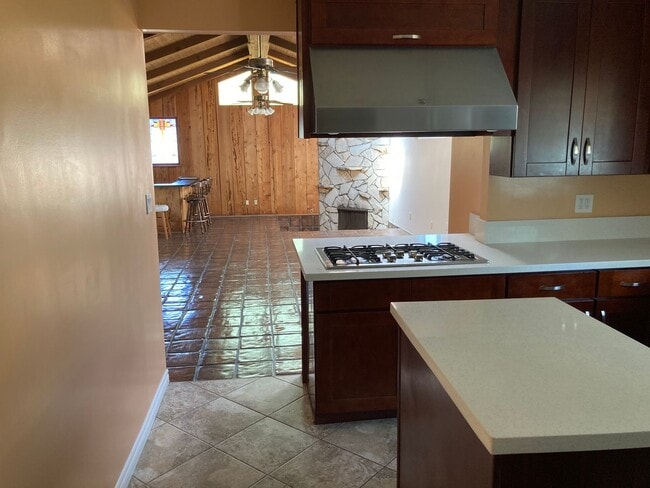 Building Photo - Santa Monica 3bd 2ba