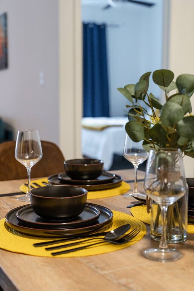 Building Photo - 5842 Leisure Ln