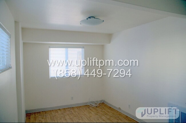 Building Photo - 3614 Ocean Front Walk