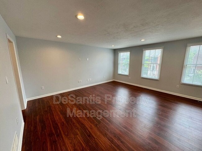 Building Photo - 307 Marshall Heights Dr