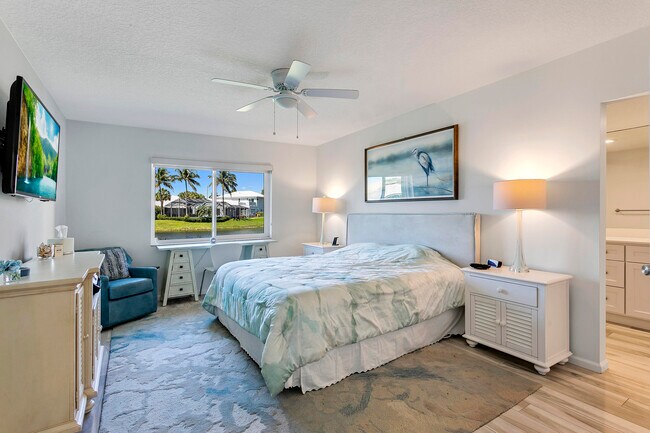 Building Photo - 16997 Waterbend Dr