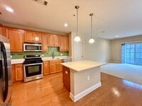 Building Photo - 2214 Ramapo Ct
