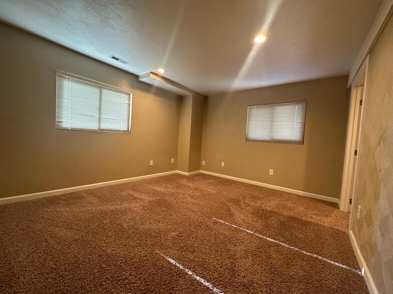 Building Photo - 6515 Last Light Ct