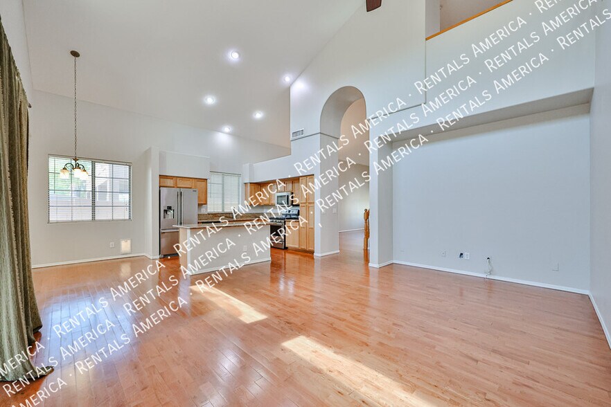 Building Photo - 9710 S 45th Ave
