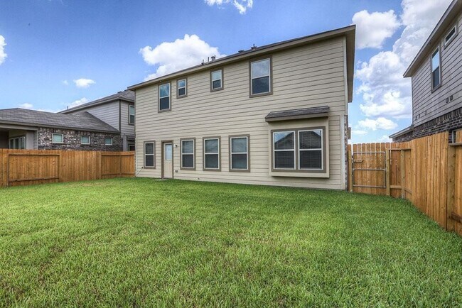 Building Photo - 21318 Mystic Oak Dr