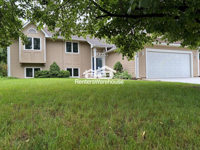 Primary Photo - 3838 Danbury Trail