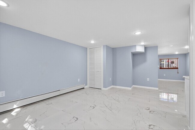 Building Photo - 43 Sycamore Rd