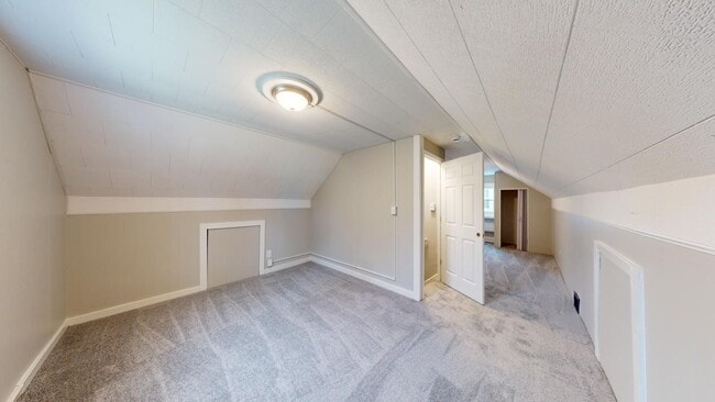 Building Photo - Old Brooklyn - 3 Bedroom Single Family Home