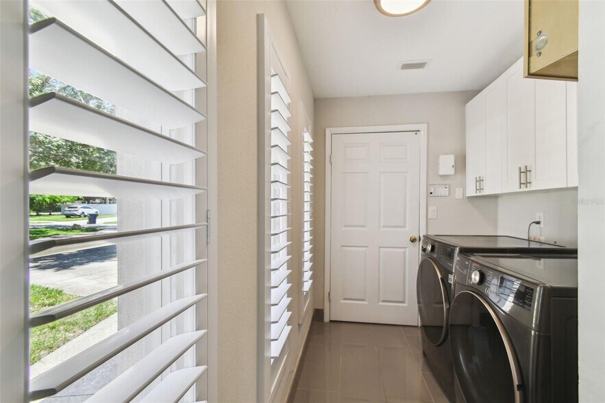 Building Photo - 4203 W Cleveland St