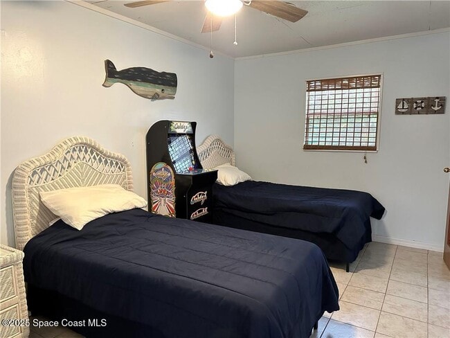 Building Photo - 1450 4th Ave