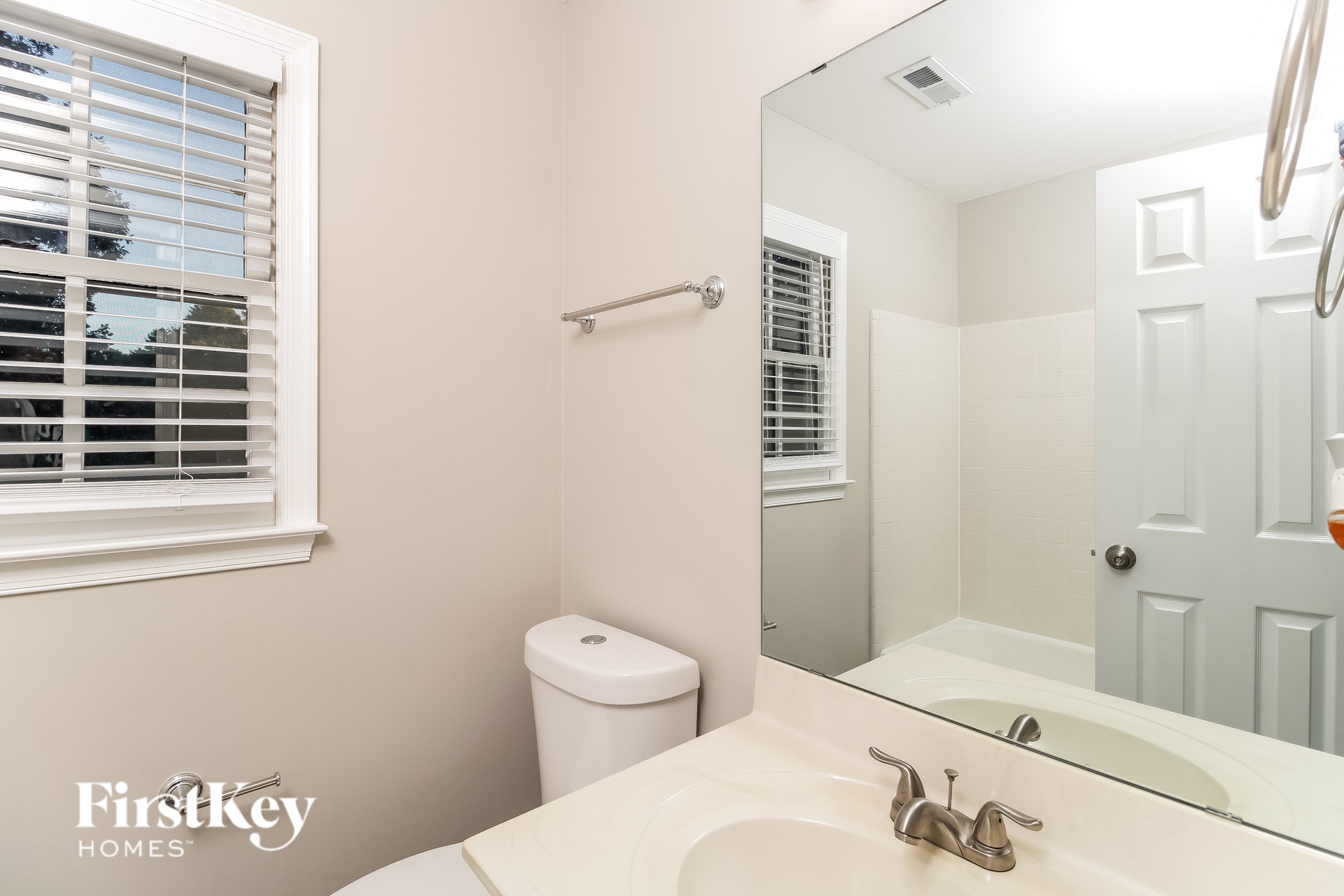 Building Photo - 3612 River Lake Ct