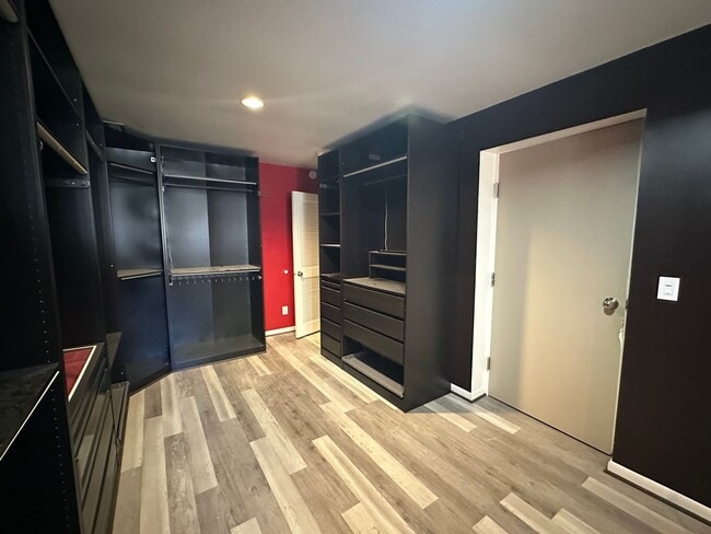 Building Photo - 3 Bedroom, 2 Bath Home in Golden Springs