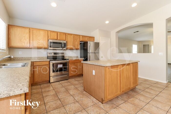 Building Photo - 15148 W Adams St