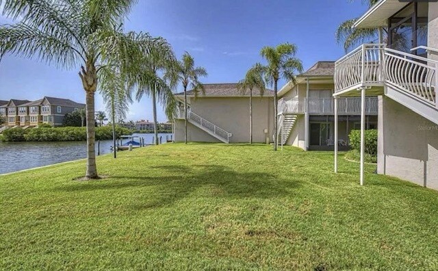 Building Photo - 8811 Bay Pointe Dr