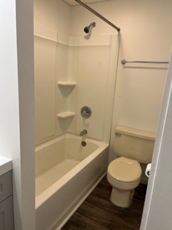 Building Photo - 208 E Front St