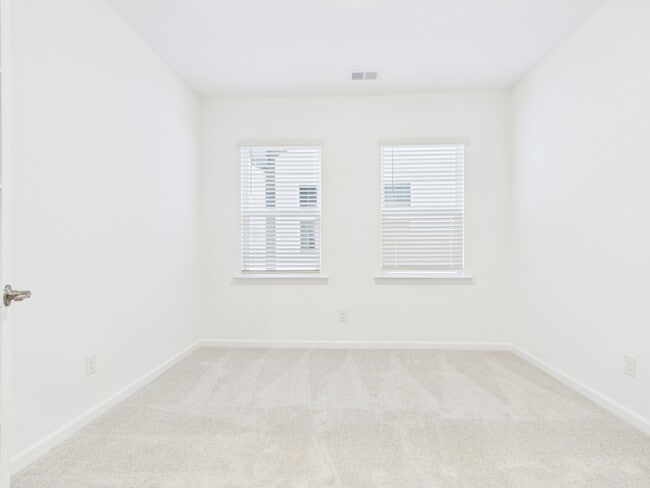 Building Photo - 5511 Wolfpack Aly