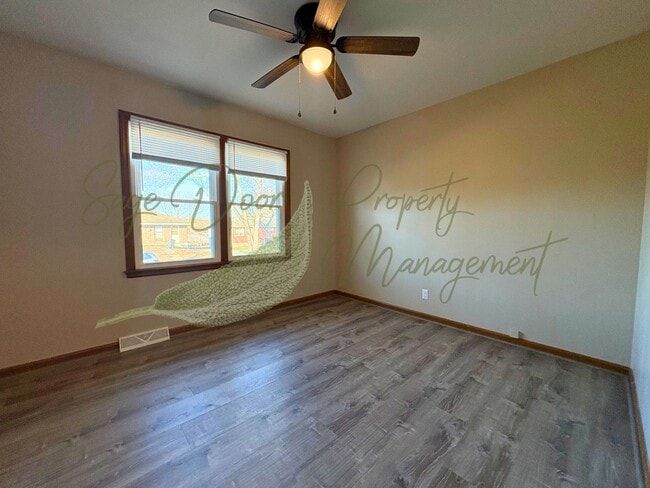 Building Photo - 1016-1018 SW Kingscross Rd