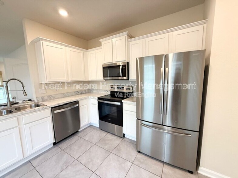 Building Photo - 7623 Legacy Trl