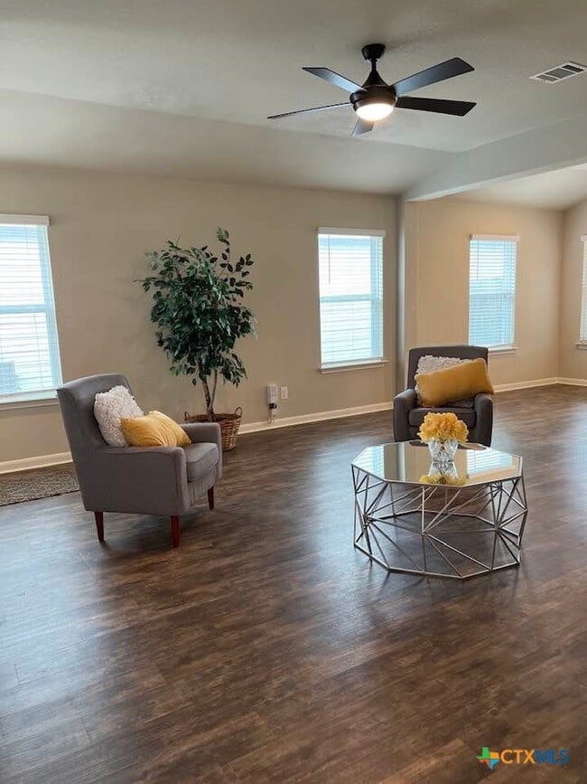 Building Photo - 448 Mallow Dr