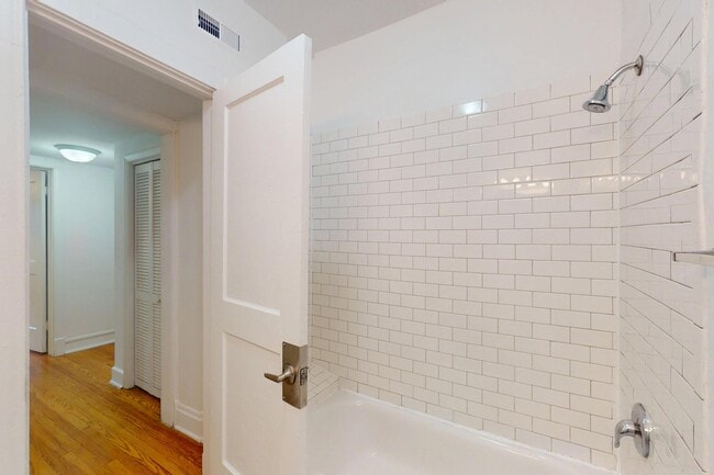 Floorplan - 5335-5345 S. Kimbark Avenue