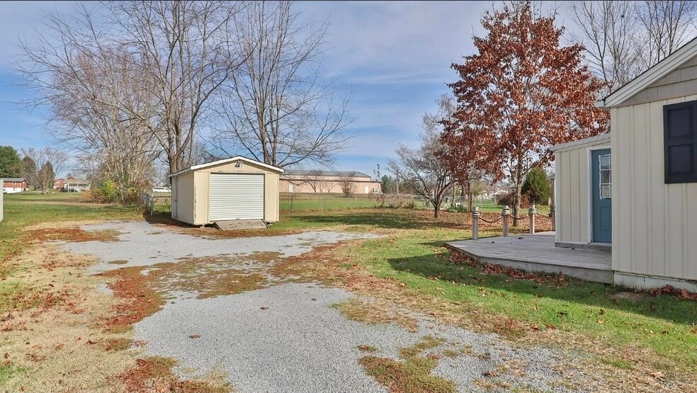 Building Photo - 1352 King Mill Pike