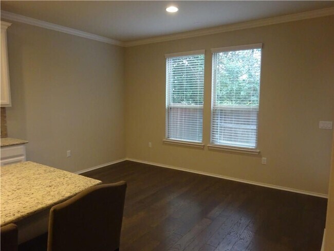 Building Photo - Large Three Bedroom Home Near Mary Moore Searight Park