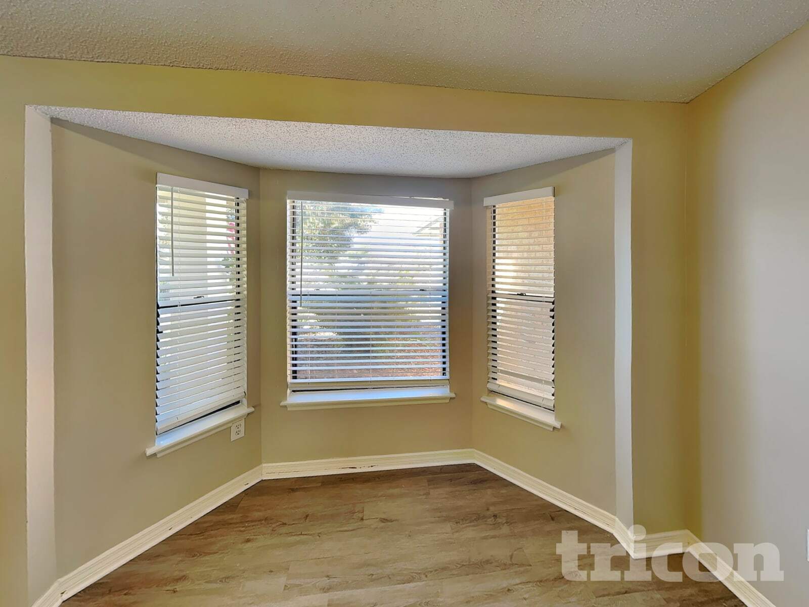 Building Photo - 801 Maraval Ct