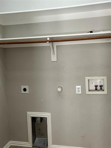 Building Photo - 5818 Country View Ln