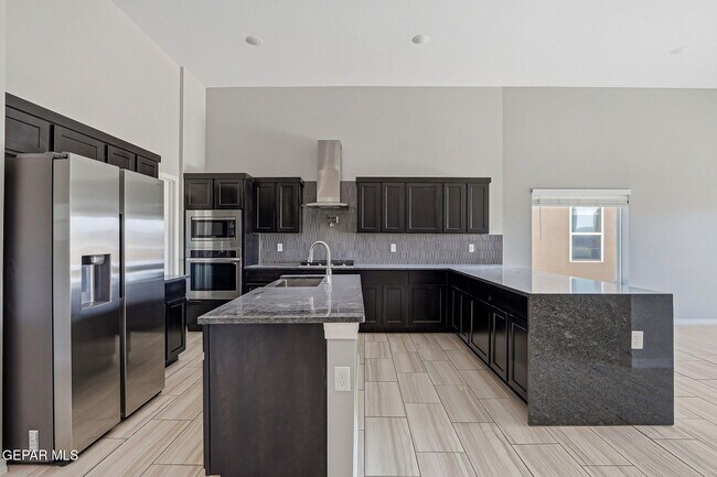 Building Photo - 908 Ada Ln