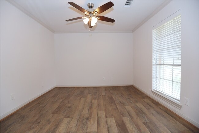 Building Photo - 6022 Beaudry Dr