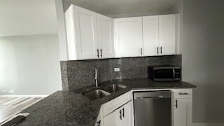 Building Photo - 5100 N Marine Dr