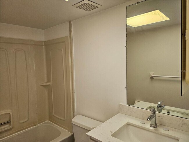 Building Photo - 1028 Apollo Beach Blvd