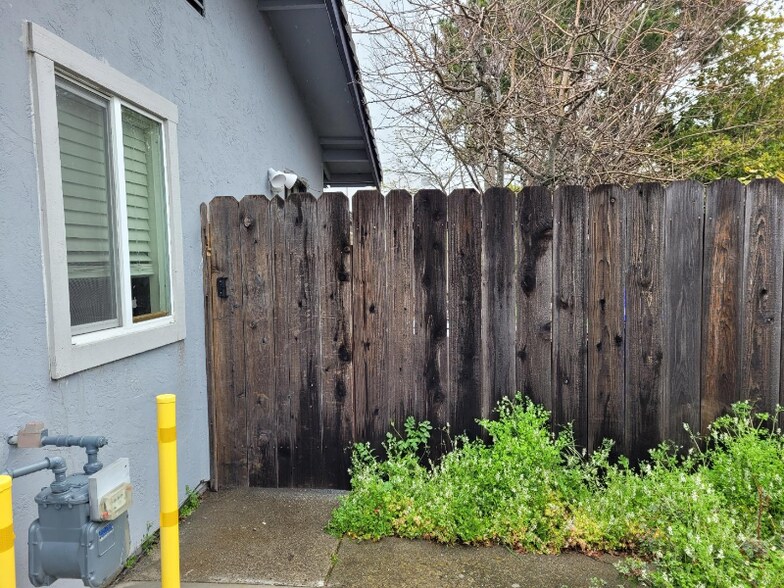 Building Photo - 1151 Viewpointe Blvd